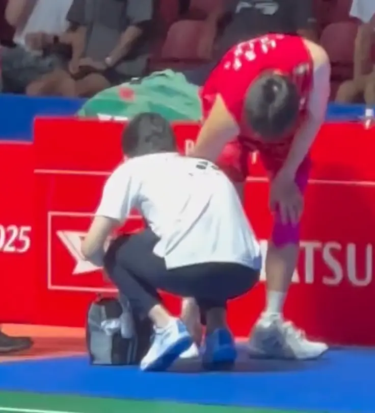 连续两站带, AA, tenan